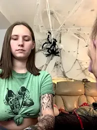 HotCaramellsTV webcam model stream image