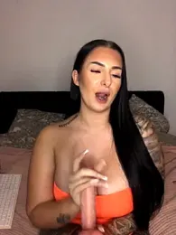 Mia-Bremer webcam model stream image