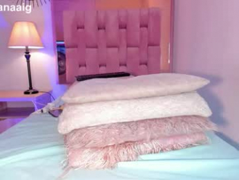 whiite_snow_ webcam model stream image