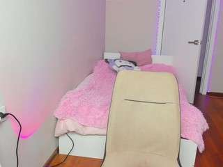 yoi-mika webcam model stream image