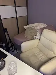 YoY-man webcam model stream image