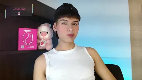 Ezra_Storm webcam model stream image