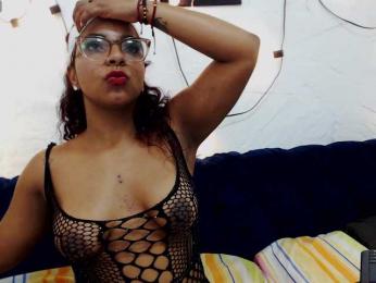 AprilyCrystal webcam model stream image