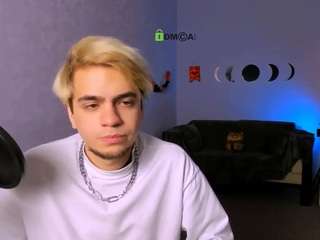 astren-villo webcam model stream image