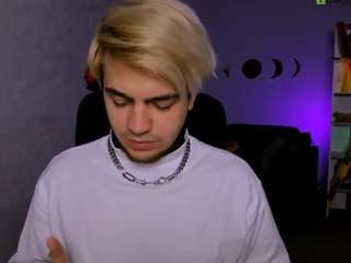 astren-villo webcam model stream image