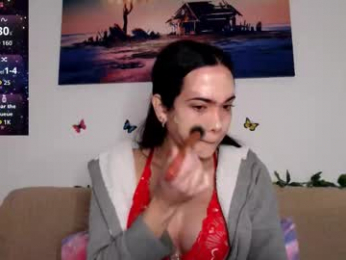 luara_ webcam model stream image