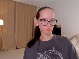 lynettebails webcam model stream image