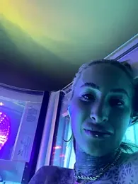 Black_sweet_Rose webcam model stream image