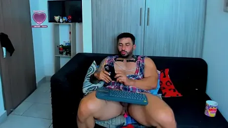 naugthy_dominant webcam model stream image