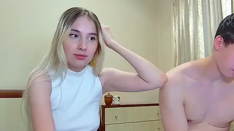 MiaAndWilliam webcam model stream image