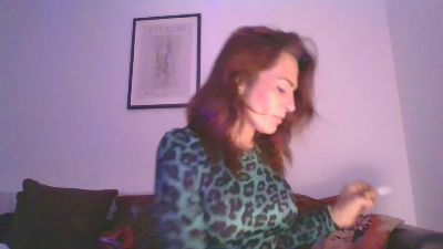 ElleestOuu webcam model stream image