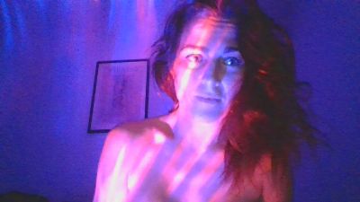 ElleestOuu webcam model stream image