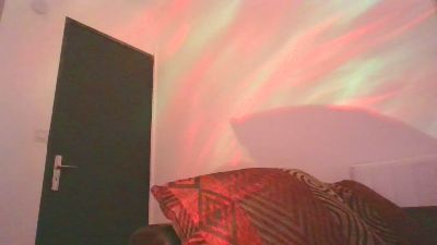 ElleestOuu webcam model stream image