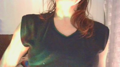 ElleestOuu webcam model stream image