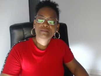 roushlove webcam model stream image