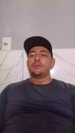 OliverToughuy webcam model stream image