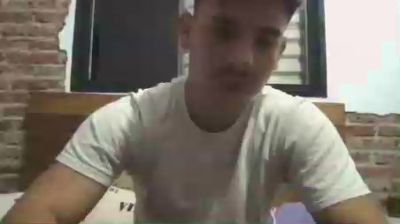 E1drian32_ webcam model stream image