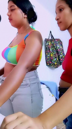 Jeans_Pee webcam model stream image