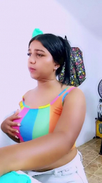 Jeans_Pee webcam model stream image