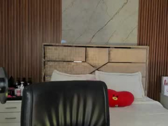 emilyhendrix_ webcam model stream image