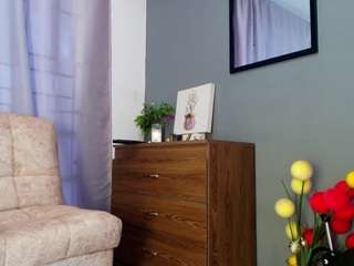 jade-brunnette webcam model stream image