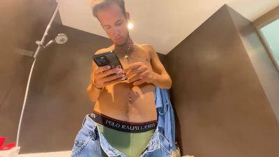 Naughtygol webcam model stream image