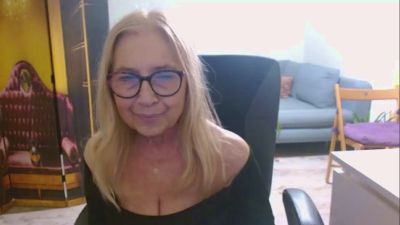 Sofia_xLOVE webcam model stream image