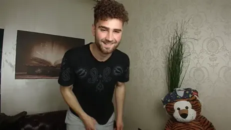 KyloEast webcam model stream image