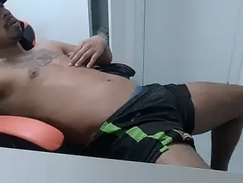 JUNINHOLEKEJR webcam model stream image