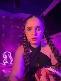 LoganPeny webcam model stream image