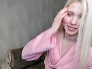 Tayna Bliler webcam flirt4free model stream image