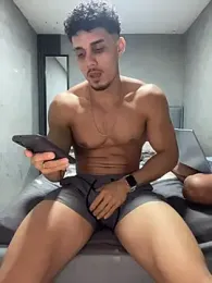 Tony_22cm webcam model stream image