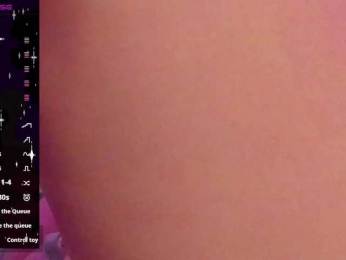 Evellyyn webcam model stream image