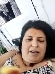 Jann_Riya333 webcam model stream image