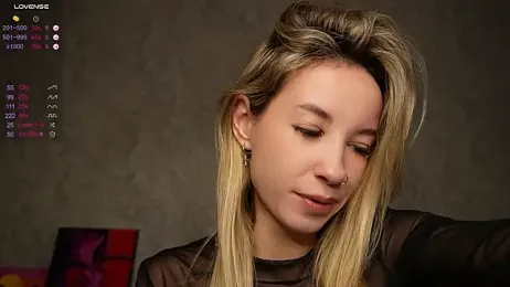 EmelyBenz webcam model stream image