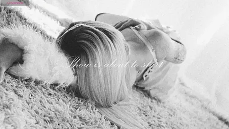 misschloe__ webcam model stream image