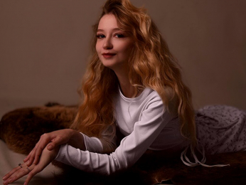 MayLilly webcam model stream image