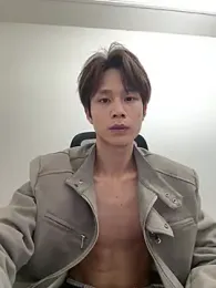 SM_004 webcam stripchat model stream image