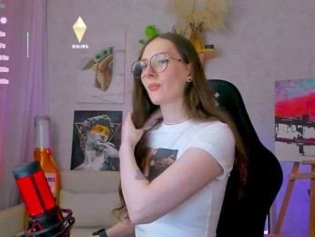 KiraRumGirl webcam model stream image