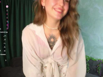 TinyMollys webcam model stream image