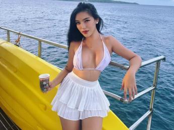 AvaFamurri webcam model stream image