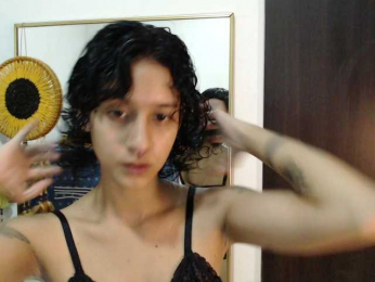 AlinaWoolf webcam model stream image