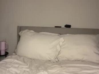 kyliebelle webcam chaturbate model stream image