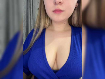 AlinaRay webcam model stream image