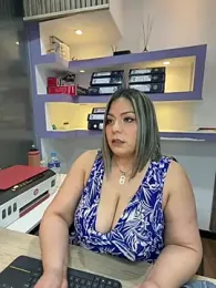 isabella_horney_ webcam stripchat model stream image