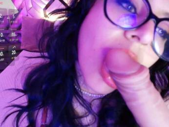 RosseMoon webcam model stream image