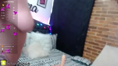 hannasky_ webcam model stream image