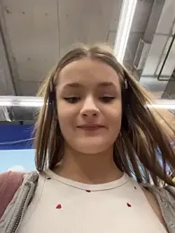 KittyQueeny webcam model stream image