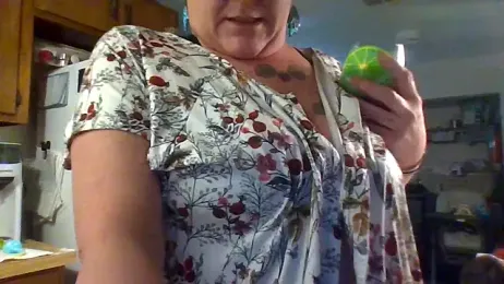 ScrawburryBBW webcam model stream image