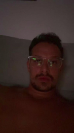 Nursealone webcam model stream image